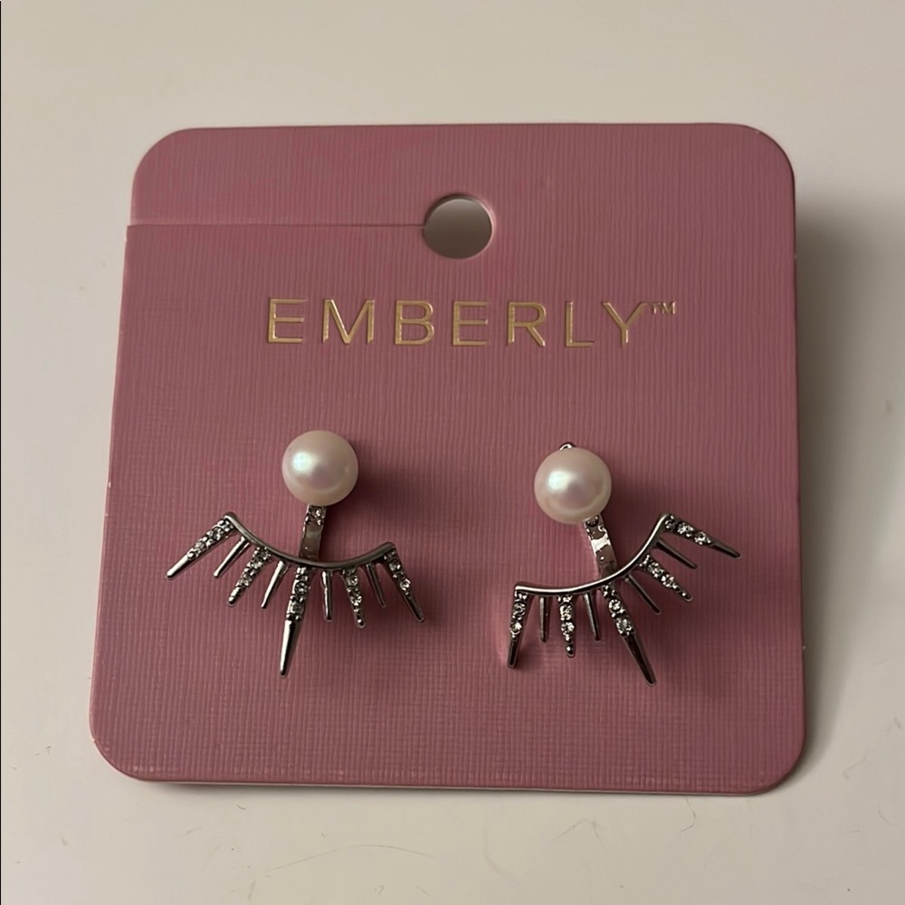 ❤️‍🔥 Faux Pearl and Silver Spike Earrings